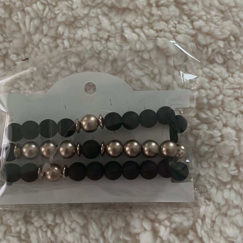Never worn - Picture 2 of 2